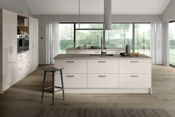 kitchen-door-vivo-gloss-slab-cashmere-main-1 Vivo slab kitchen in Gloss Cashmere, fitted room view