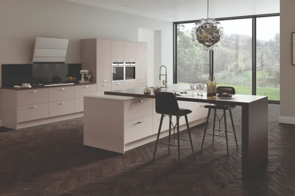 kitchen-door-vivo-mat-cashmere-main-1 Vivo kitchen in Matt Cashmere, fitted room view