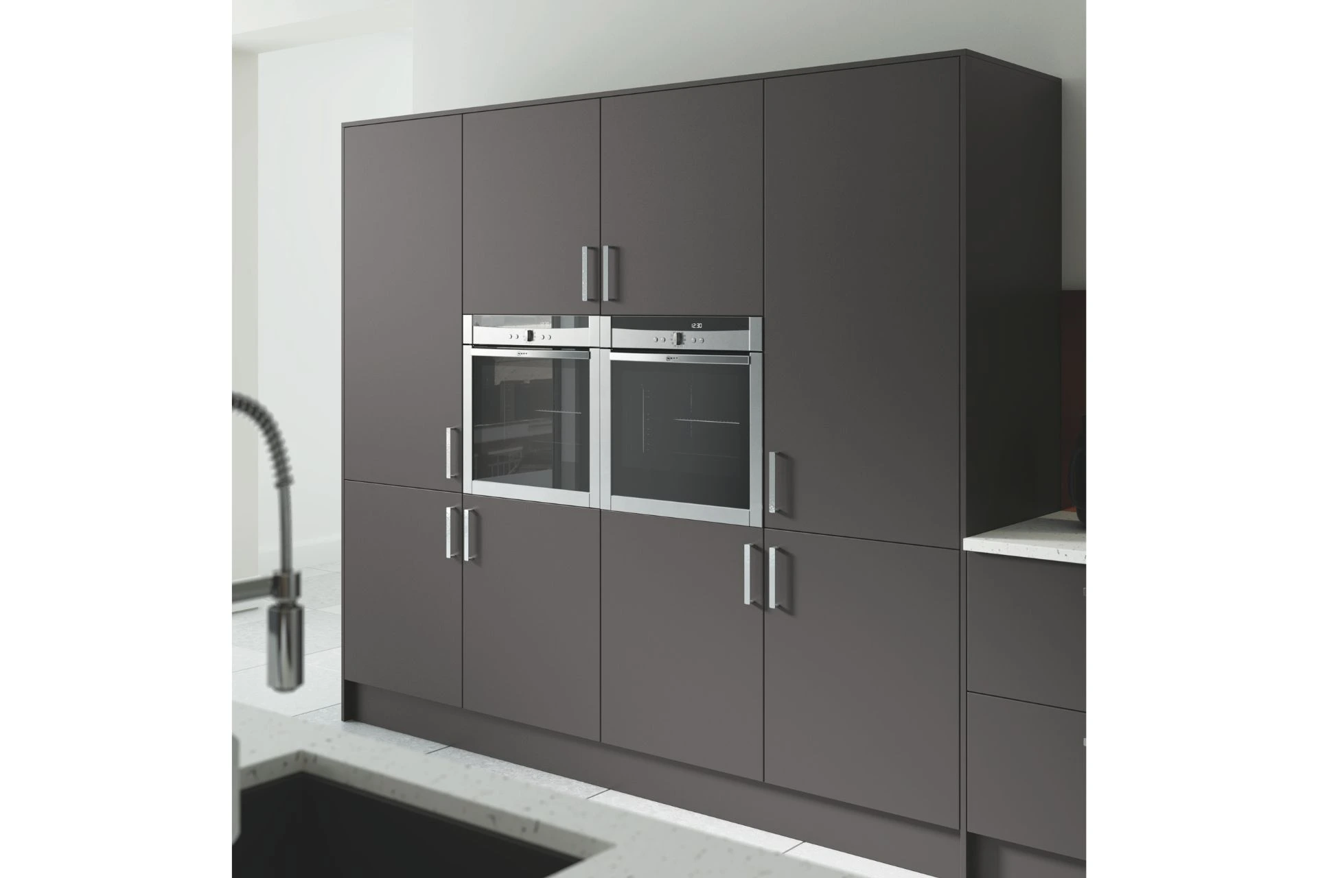 kitchen-door-vivo-matt-anthracite-main-4 Vivo kitchen in Matt Anthracite, fitted room view (alternative view)