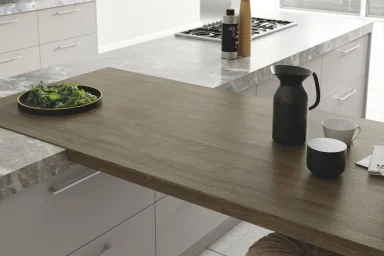 Vivo kitchen in Matt Light Grey, fitted room view (alternative view)