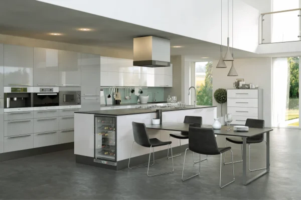 Venice kitchen in Gloss Light Grey, fitted room view