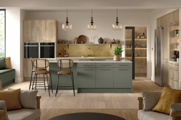 Valore kitchen in Matt Natural Chalet Oak, fitted room view