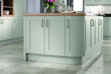 Oxford kitchen in Light Grey, fitted room view (alternative view)