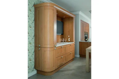 Cambridge kitchen in Real Oak, fitted room view (alternative view)