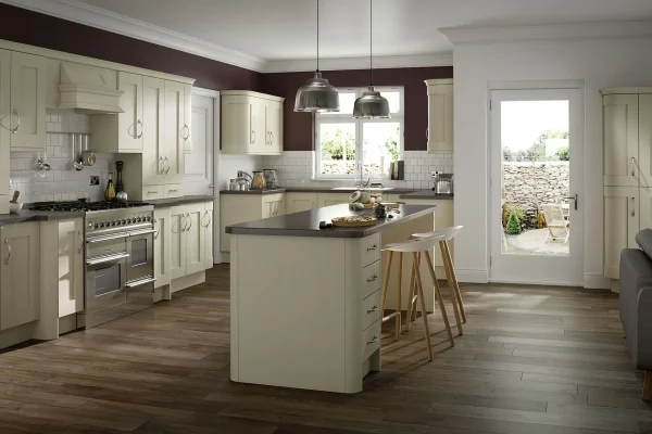 Click Buckingham kitchen in Ivory Cream Ash, fitted room view